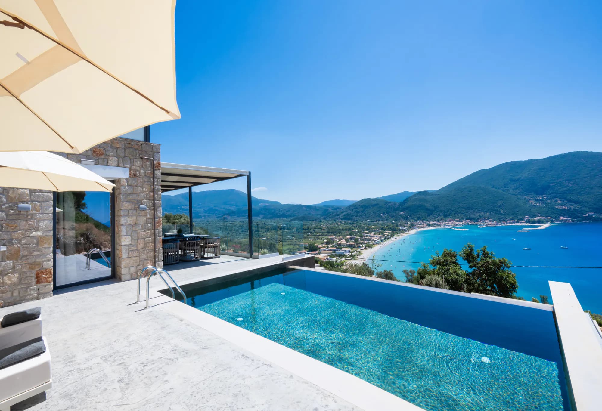 Azzura Villas Lefkada, infinity pool overlooking the Ionian Sea
